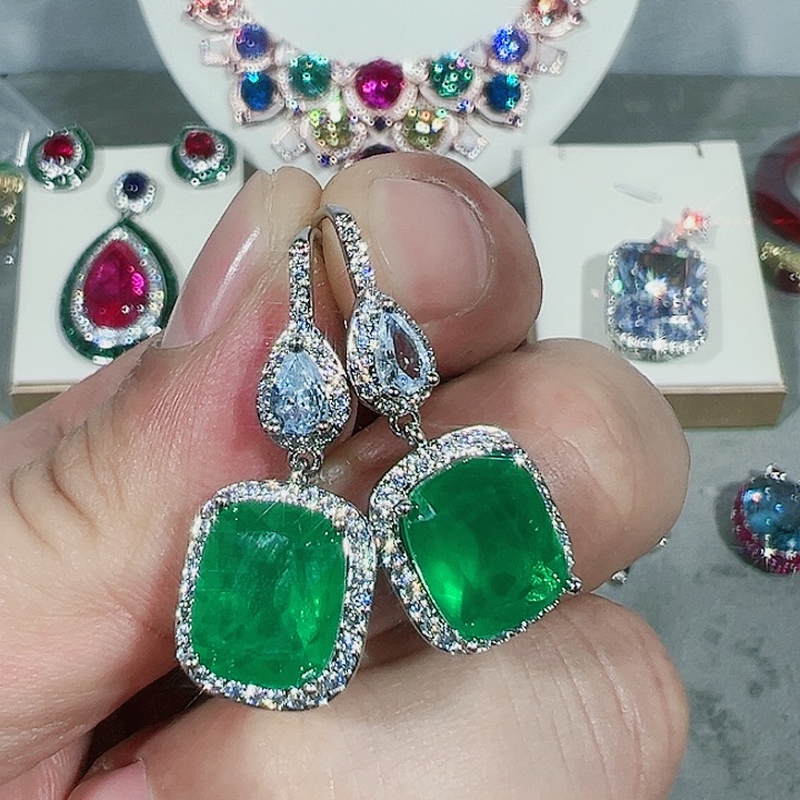 红宝石颈饰未镶嵌