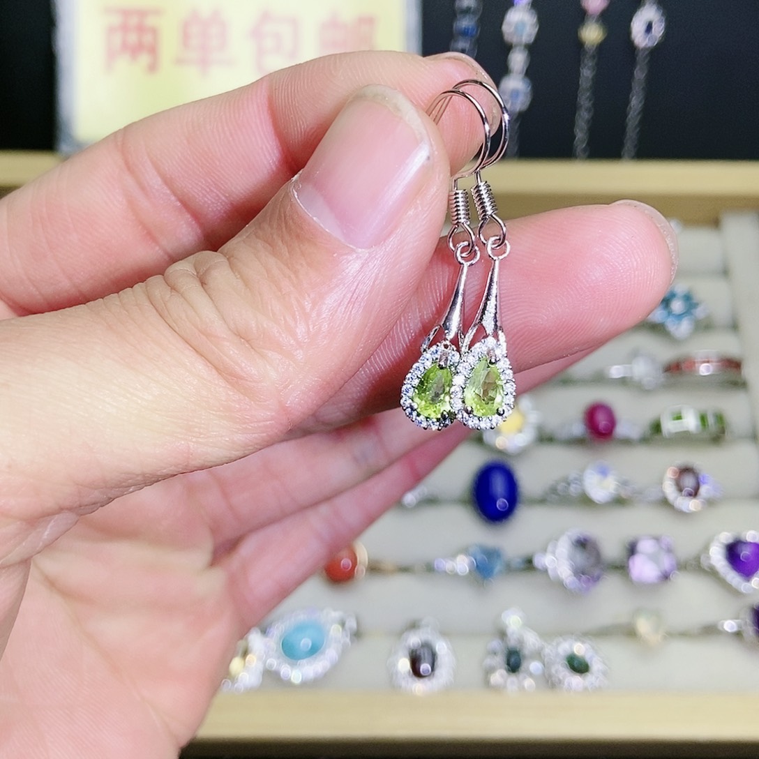 【闪购商品】未镶嵌耳饰橄榄石