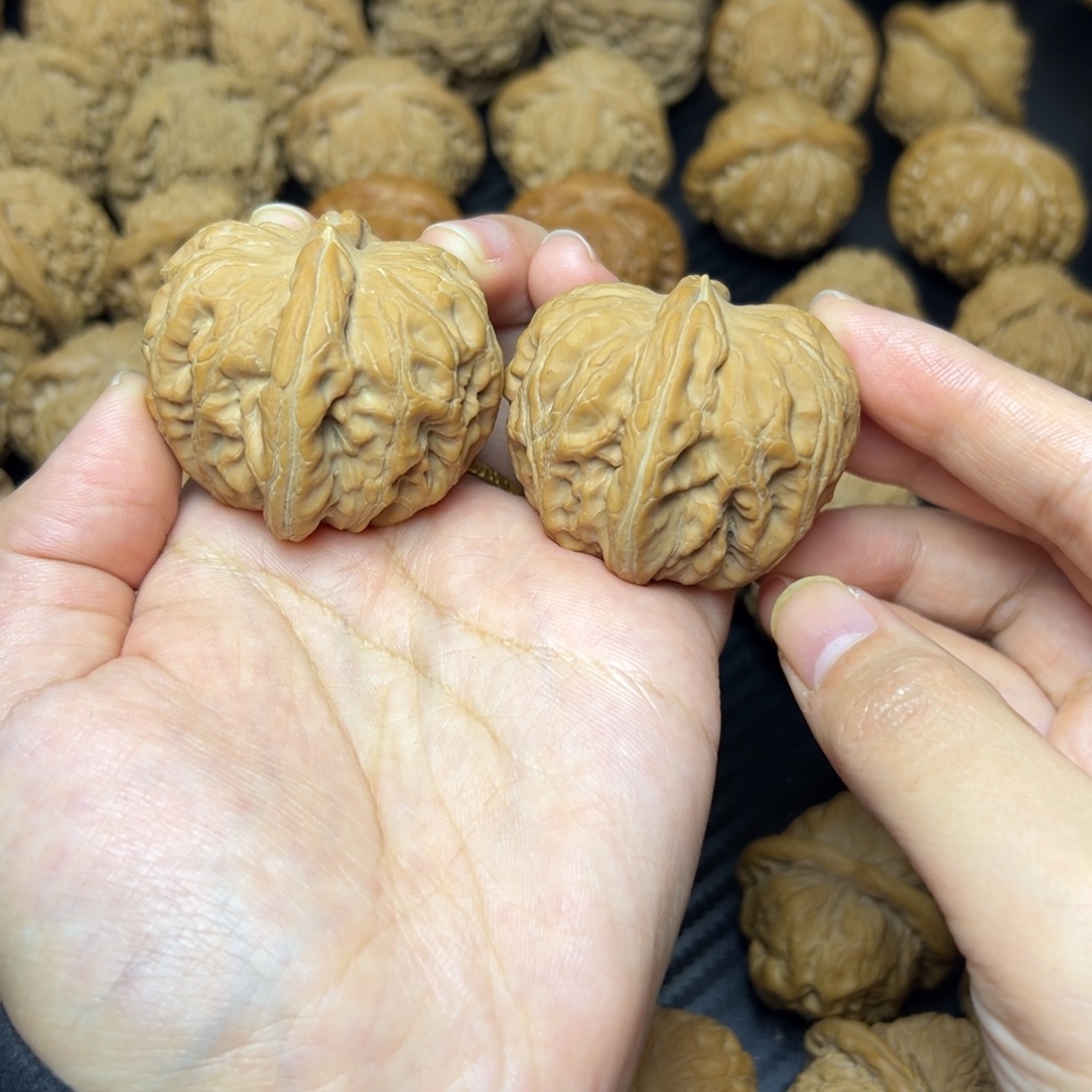 吊坠文玩核桃元宝44+45有黄50.1