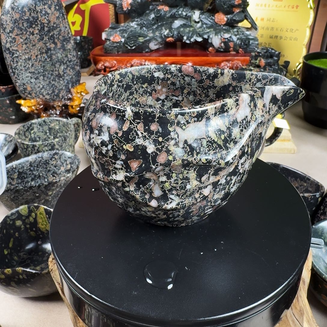 耿***平梅花玉精品茶周边