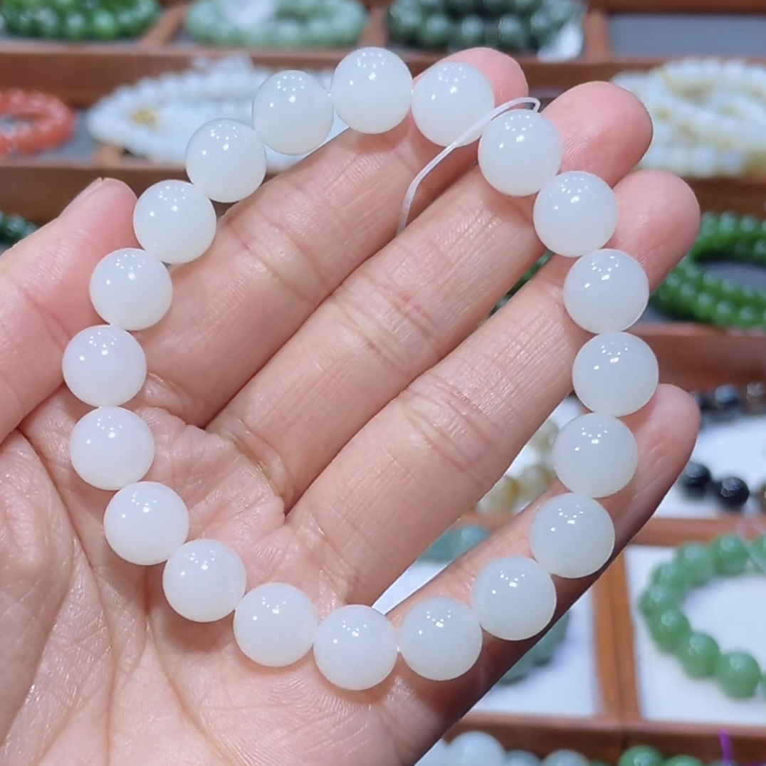 和田玉新疆山流水白玉手串10mm