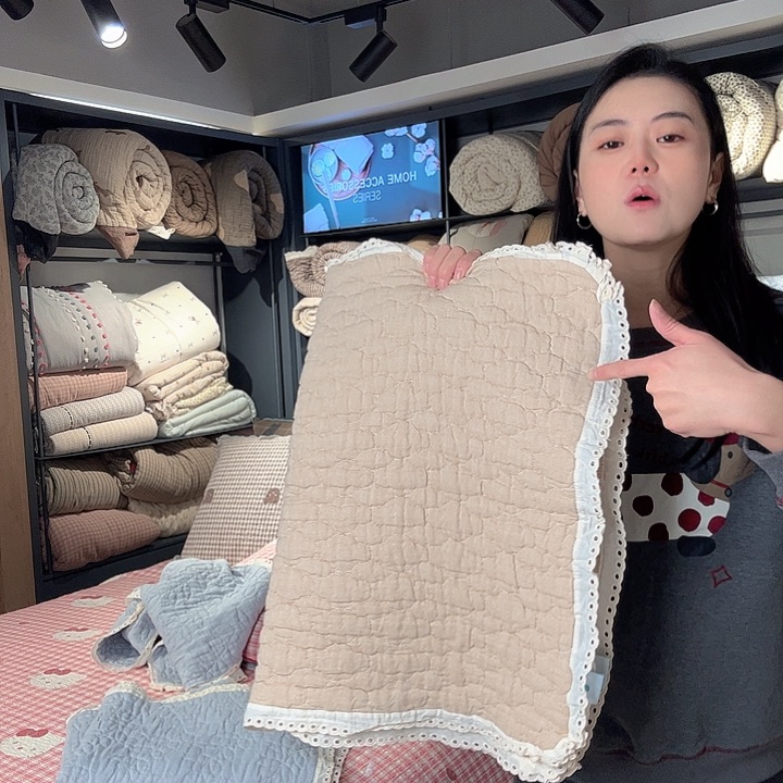 柞蚕丝貂毛羽绒枕头斤