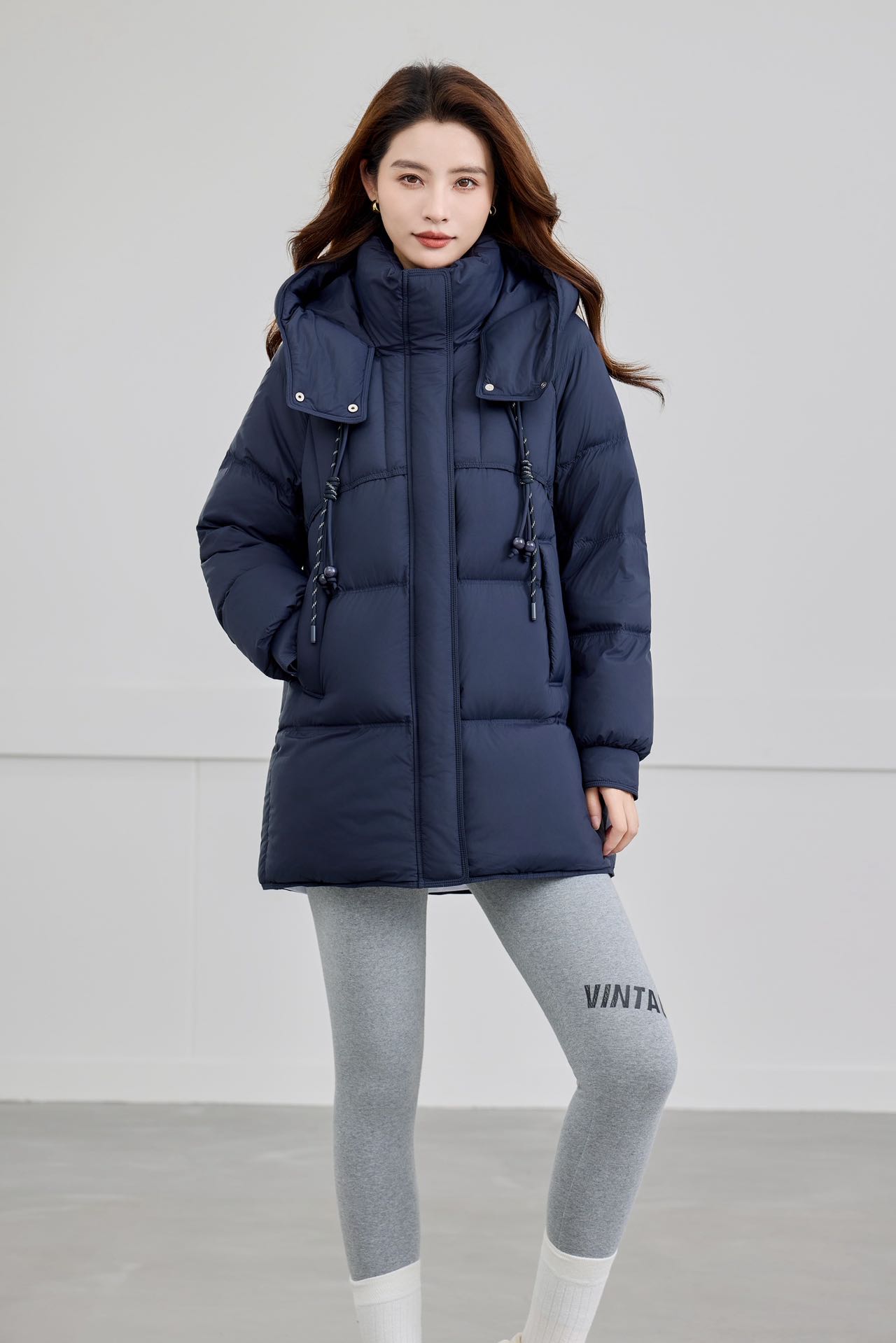 连帽休闲百搭中长款羽绒服2516