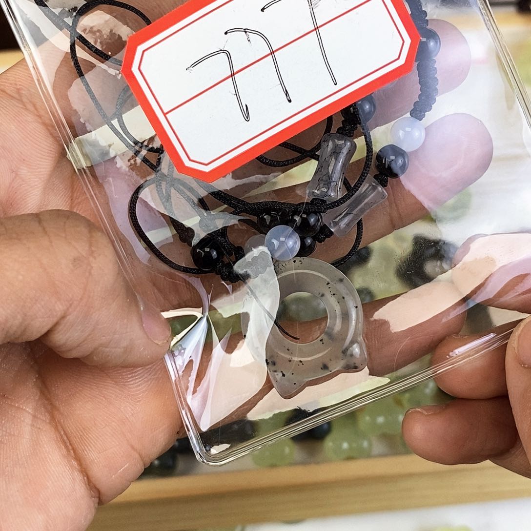 蛇纹石玉颈饰未镶嵌w****x