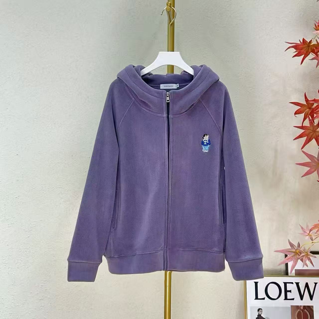 10058-秋冬防风加绒保暖连帽小熊外套