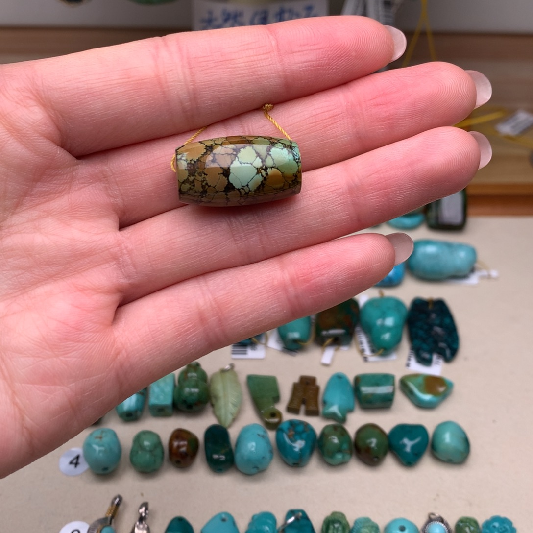 绿松石未镶嵌珠宝奇石