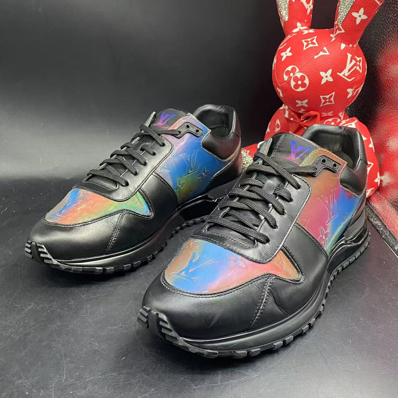 95新 LouisVuitton/路易威登 【聚星优选】镭射运动鞋40.5码ddm168