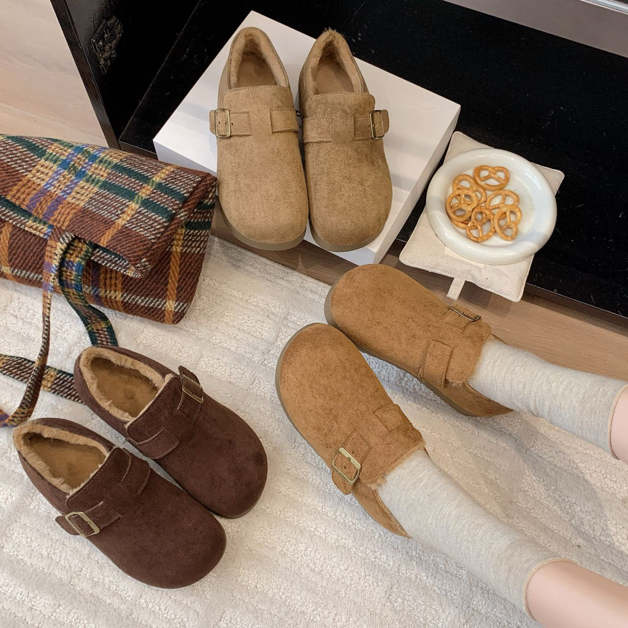 洛神鞋业·复古加绒保暖一脚蹬棉鞋8813