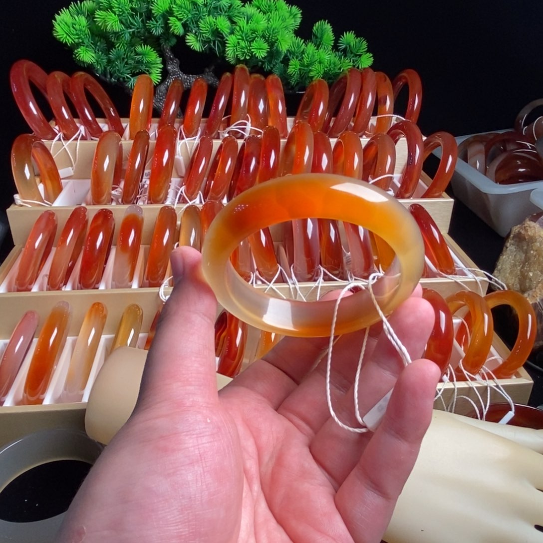 手镯玛瑙/玉髓未镶嵌