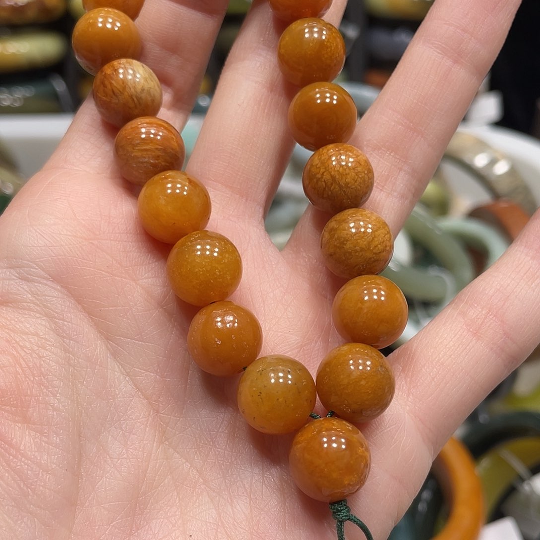 蛇纹石玉手串未镶嵌瑕