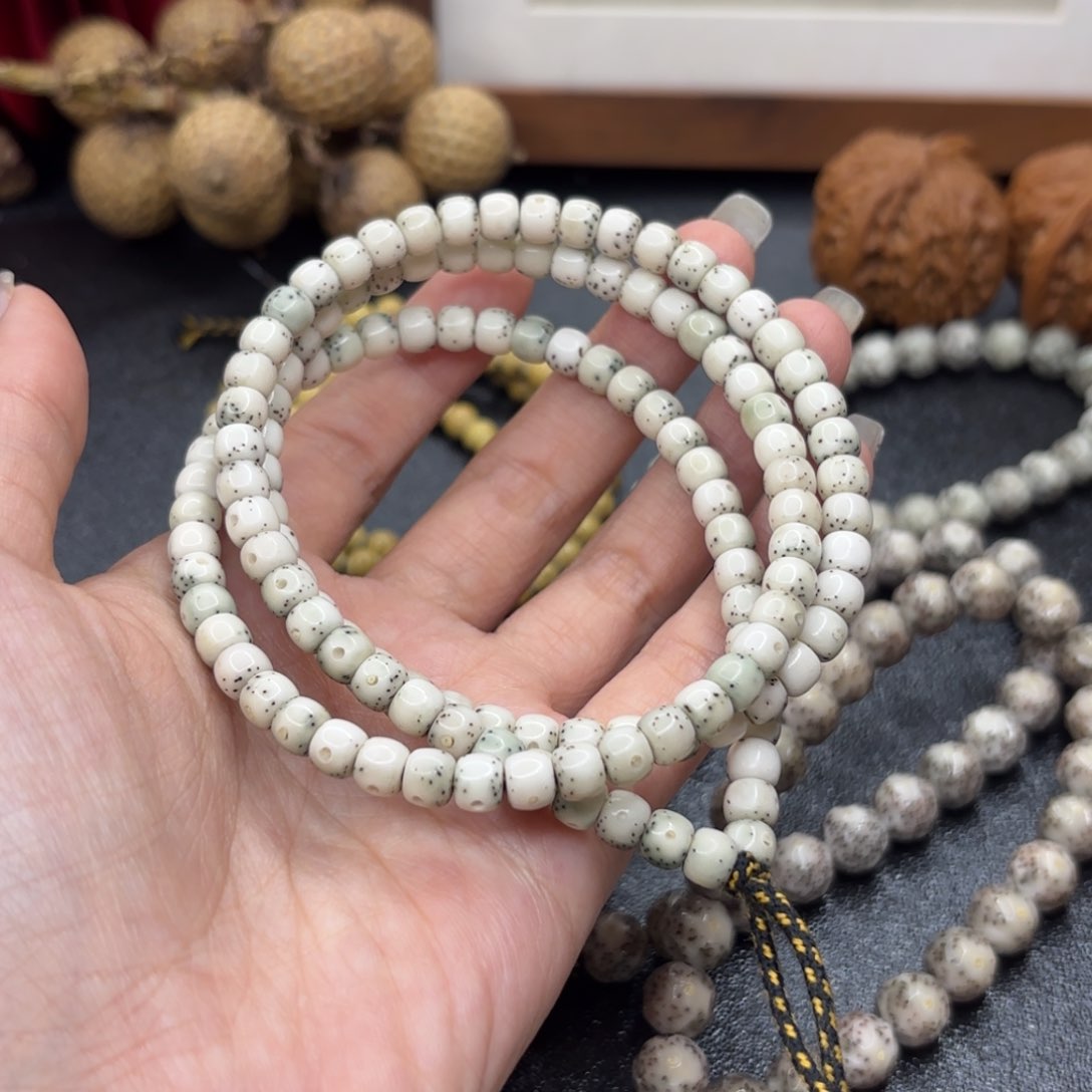 星月菩提吊坠5×6月大留白细散星头条