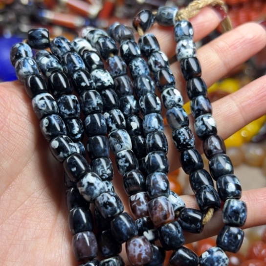 玛瑙/玉髓颈饰未镶嵌阿*