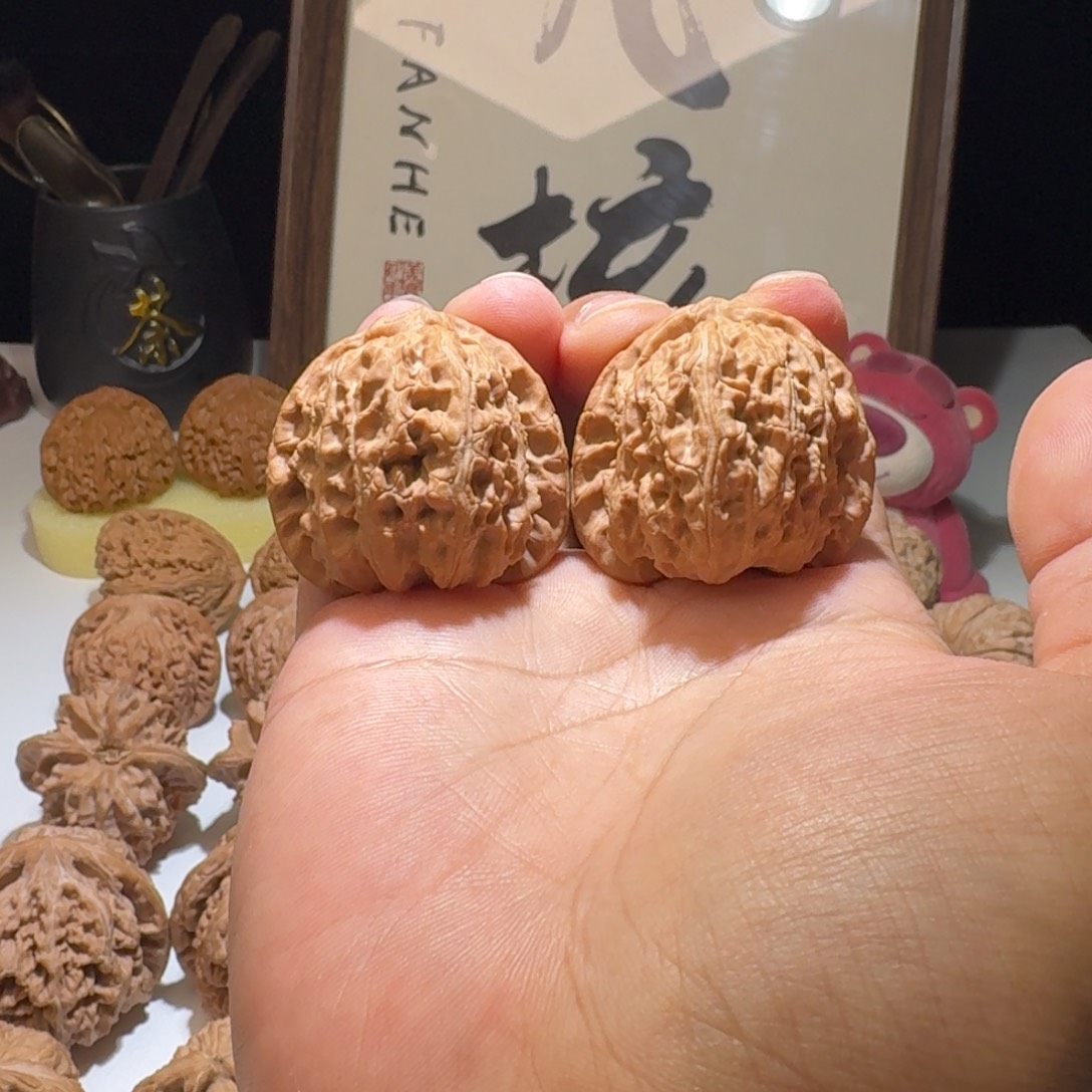 文玩核桃吊坠38尺寸山地老树白狮子