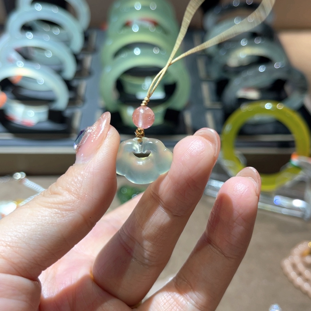 岫玉手镯未镶嵌手镯