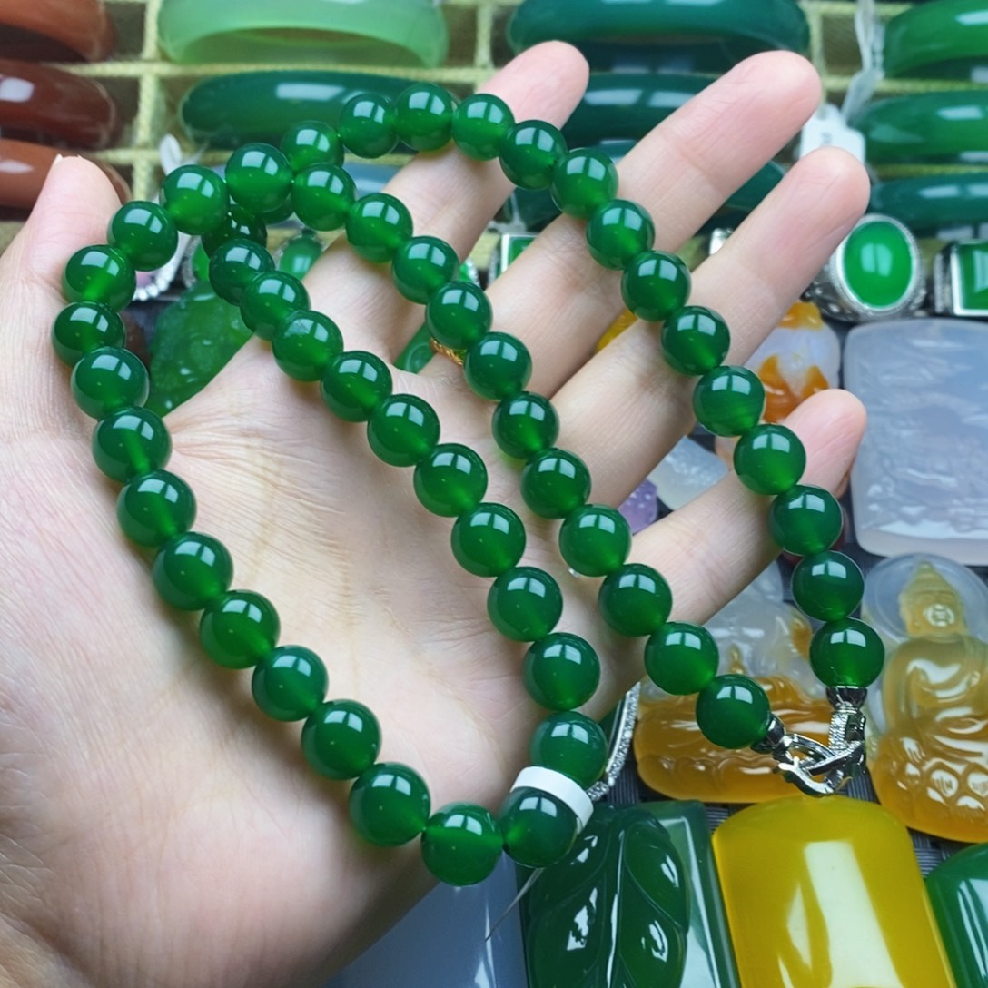 桑***妹玛瑙/玉髓颈饰未镶嵌卡10