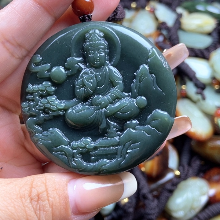 和田玉颈饰未镶嵌