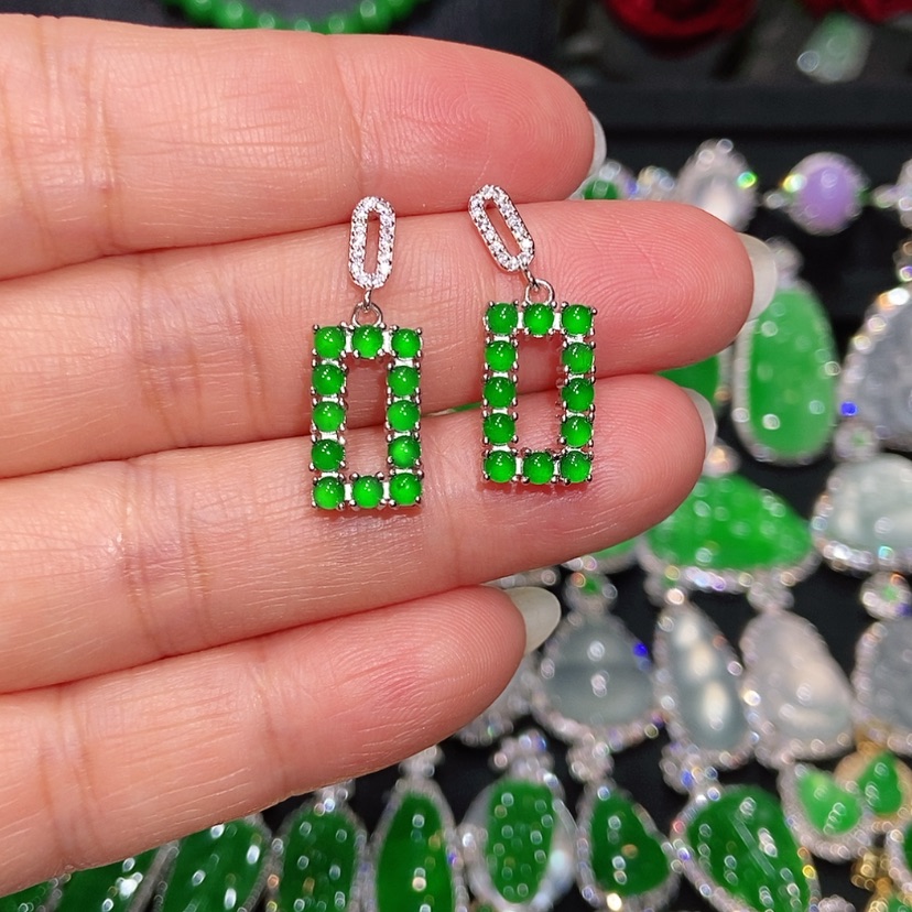 【闪购商品】翡翠耳饰未镶嵌天然翡翠