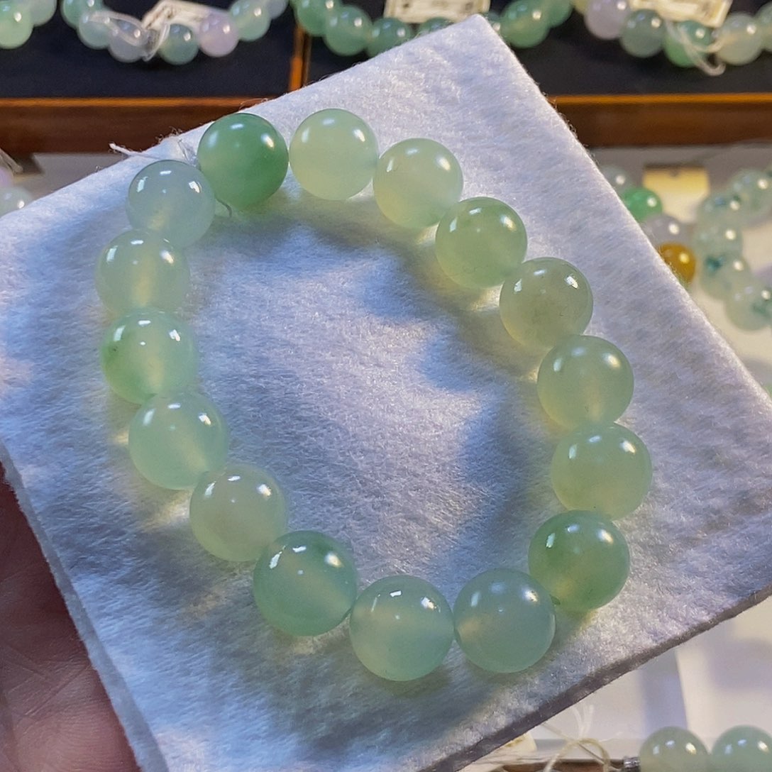 定制翡翠未镶嵌翡翠手串卡12.8