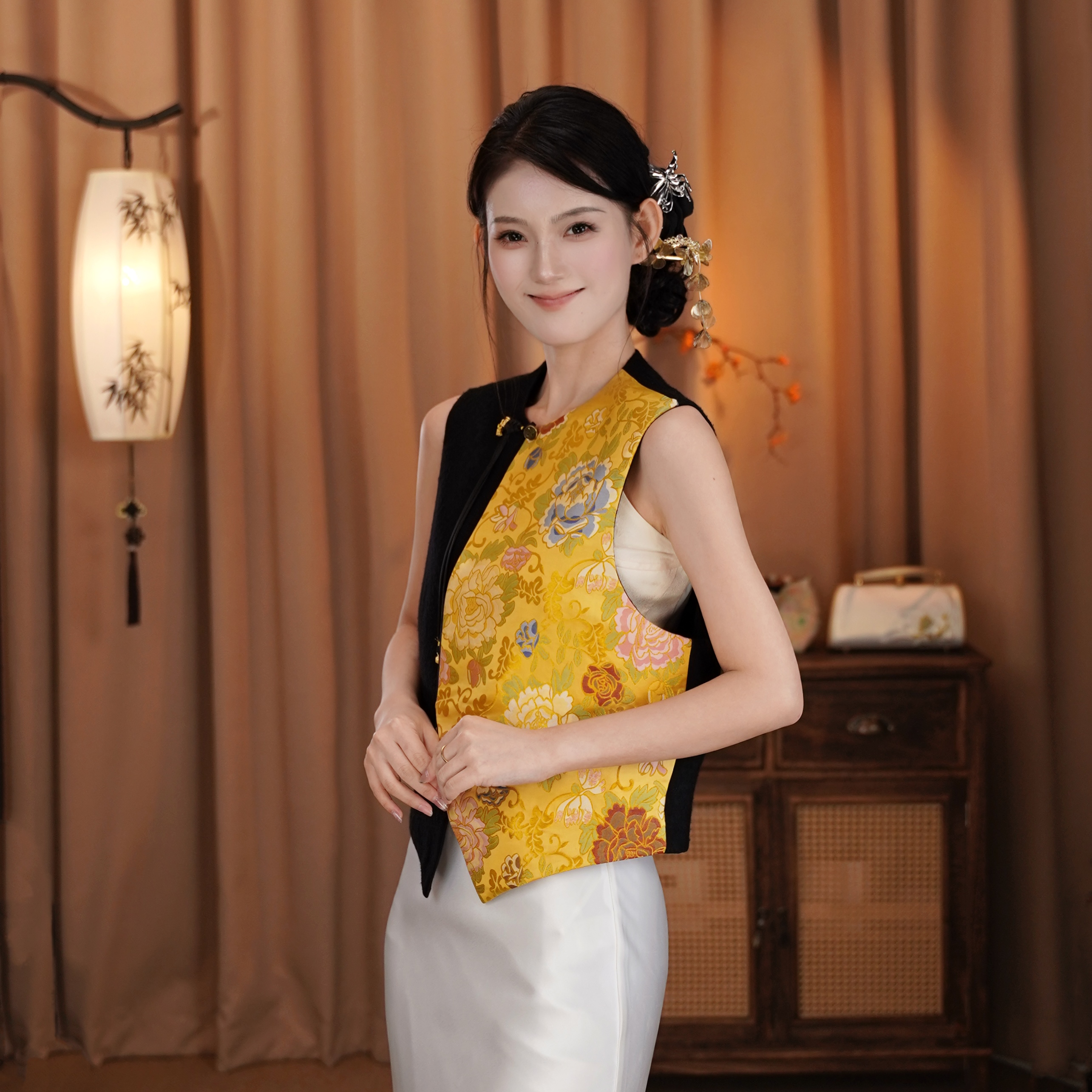 〘织锦花卉〙国潮轻奢桑蚕丝 不对称撞色春日叠穿马甲 