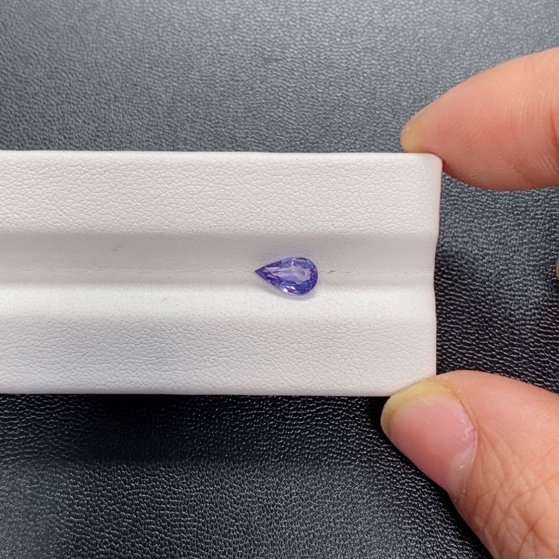 蓝宝石裸石未镶嵌风**舞1.02无烧