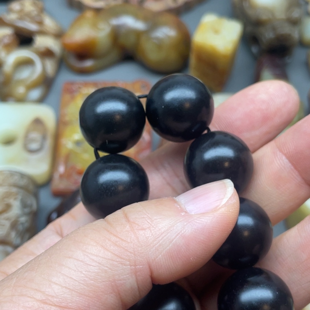 和田玉未镶嵌颈饰边