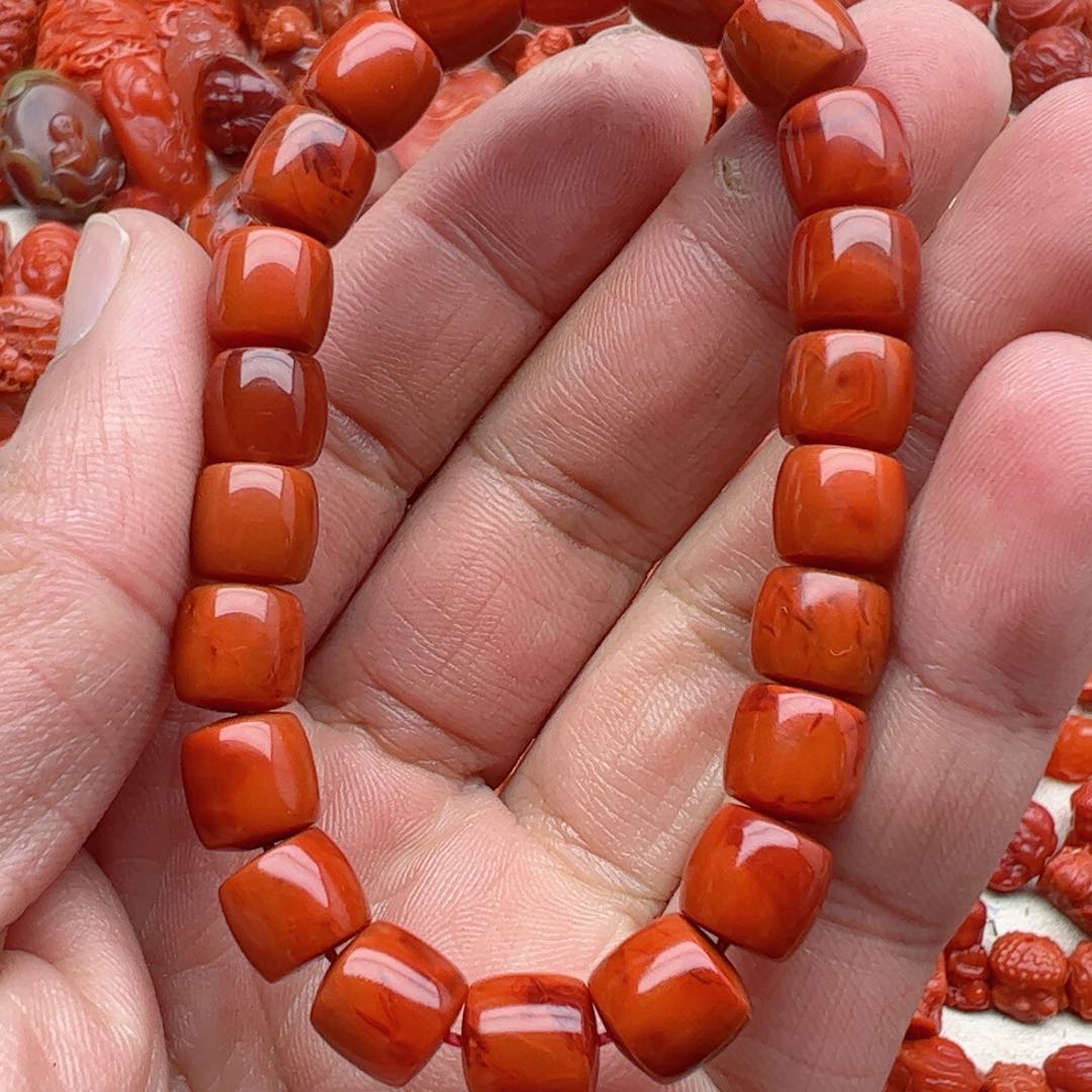 南红玛瑙配饰未镶嵌