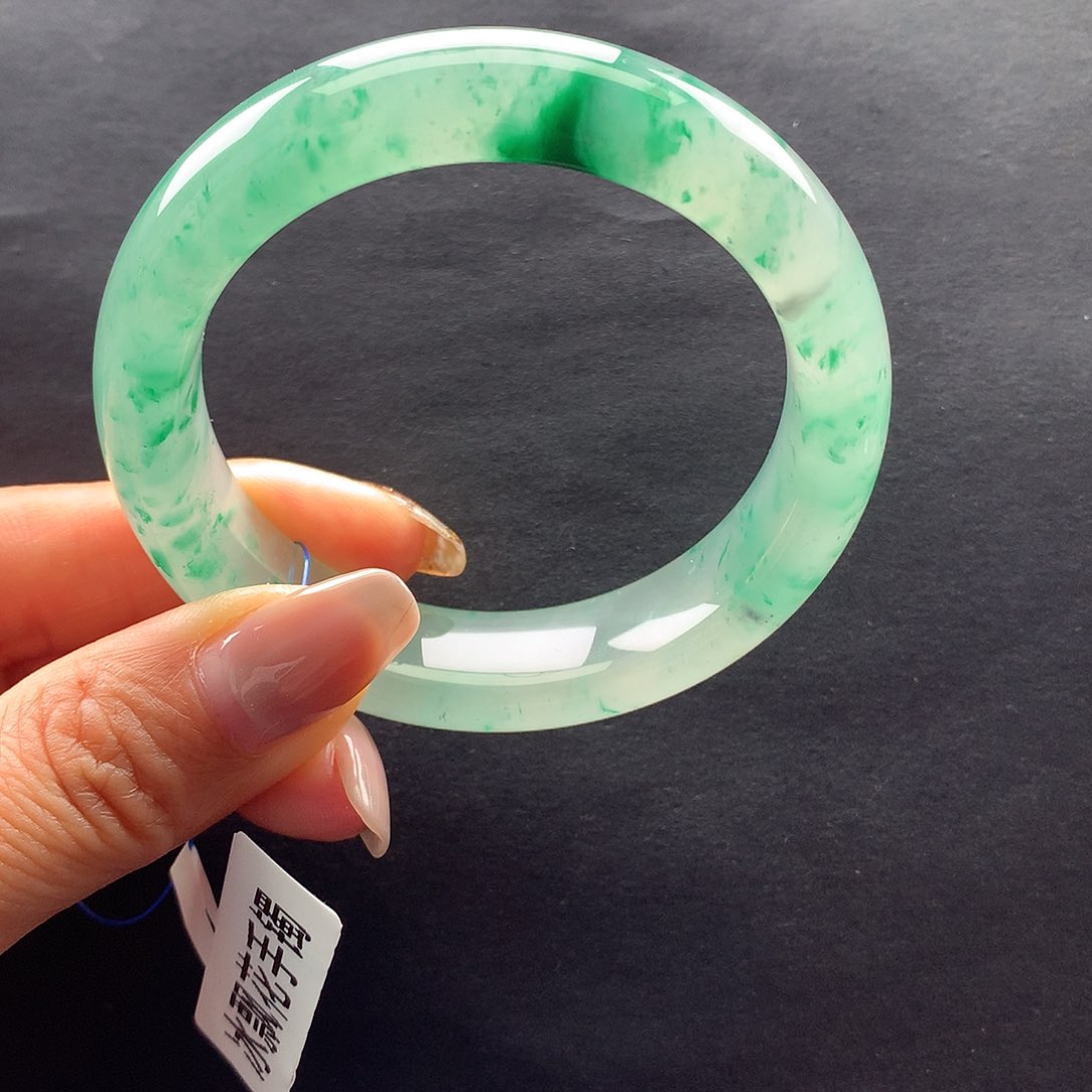 【闪购商品】石英质玉手镯未镶嵌