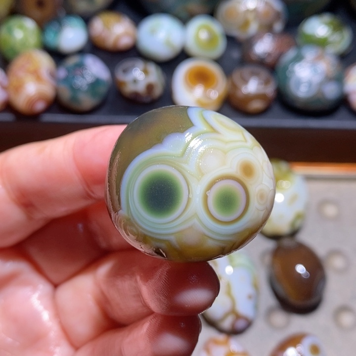 未镶嵌玛瑙/玉髓珠宝半成品82