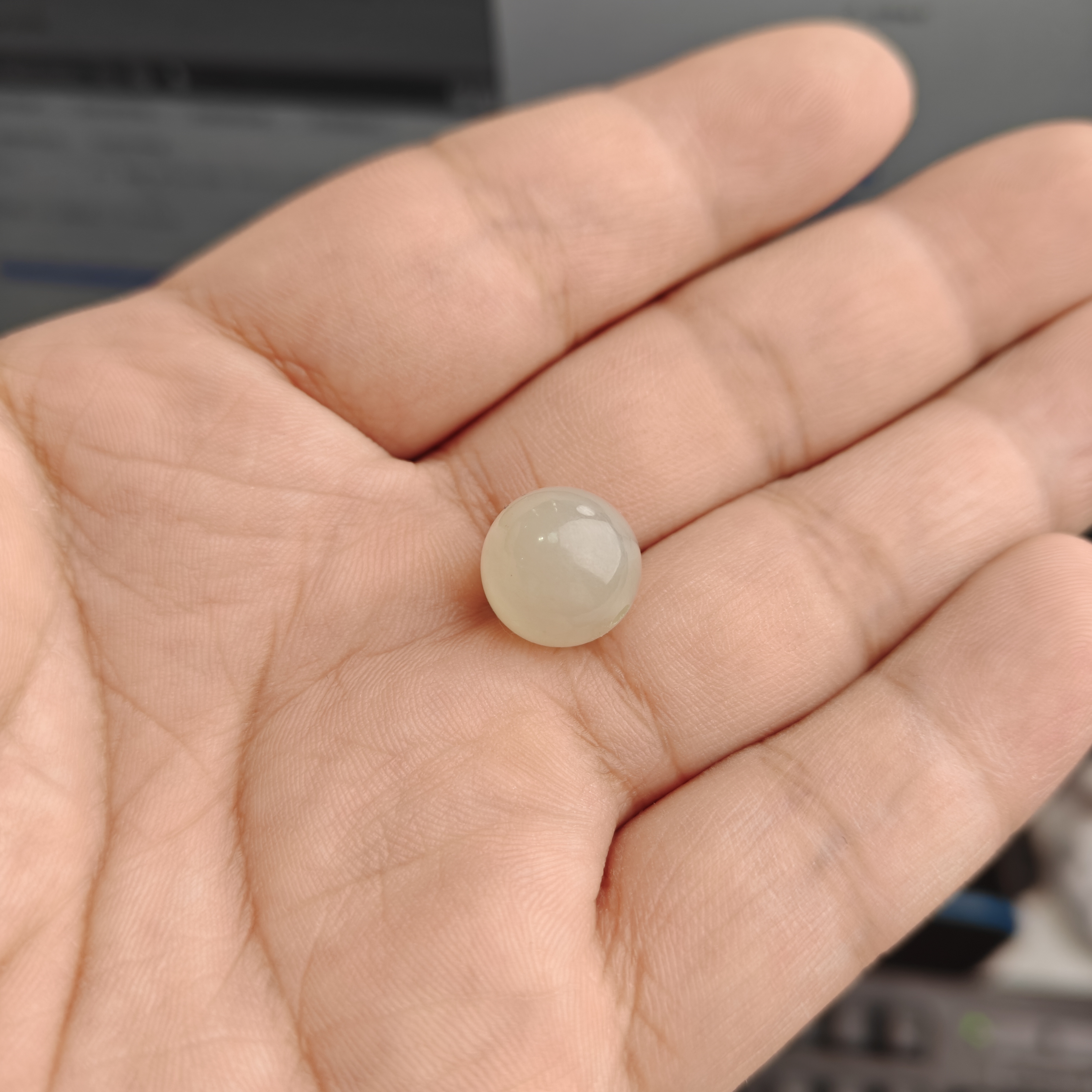 约12mm和田晴水圆珠单珠吊坠