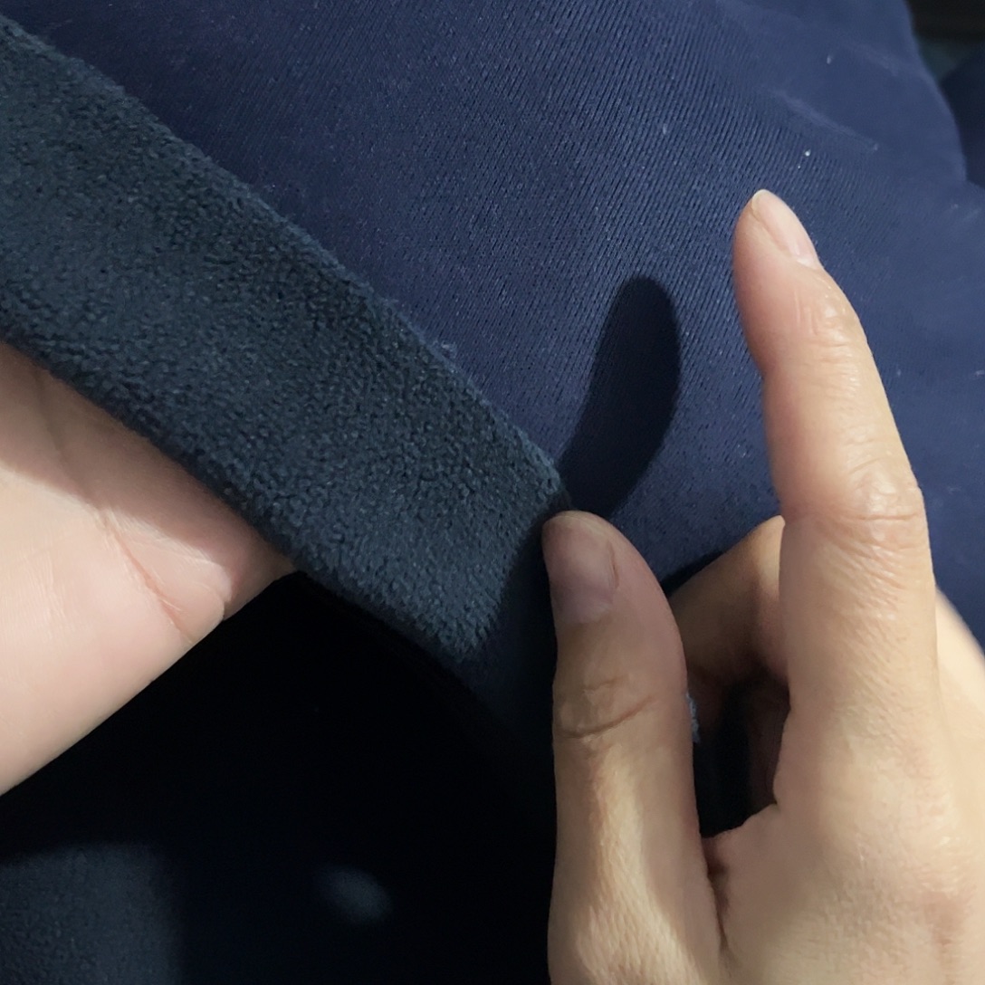 杨***依共发藏蓝色奥利绒2.5米长带螺纹