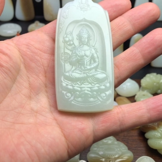 和田玉未镶嵌颈饰