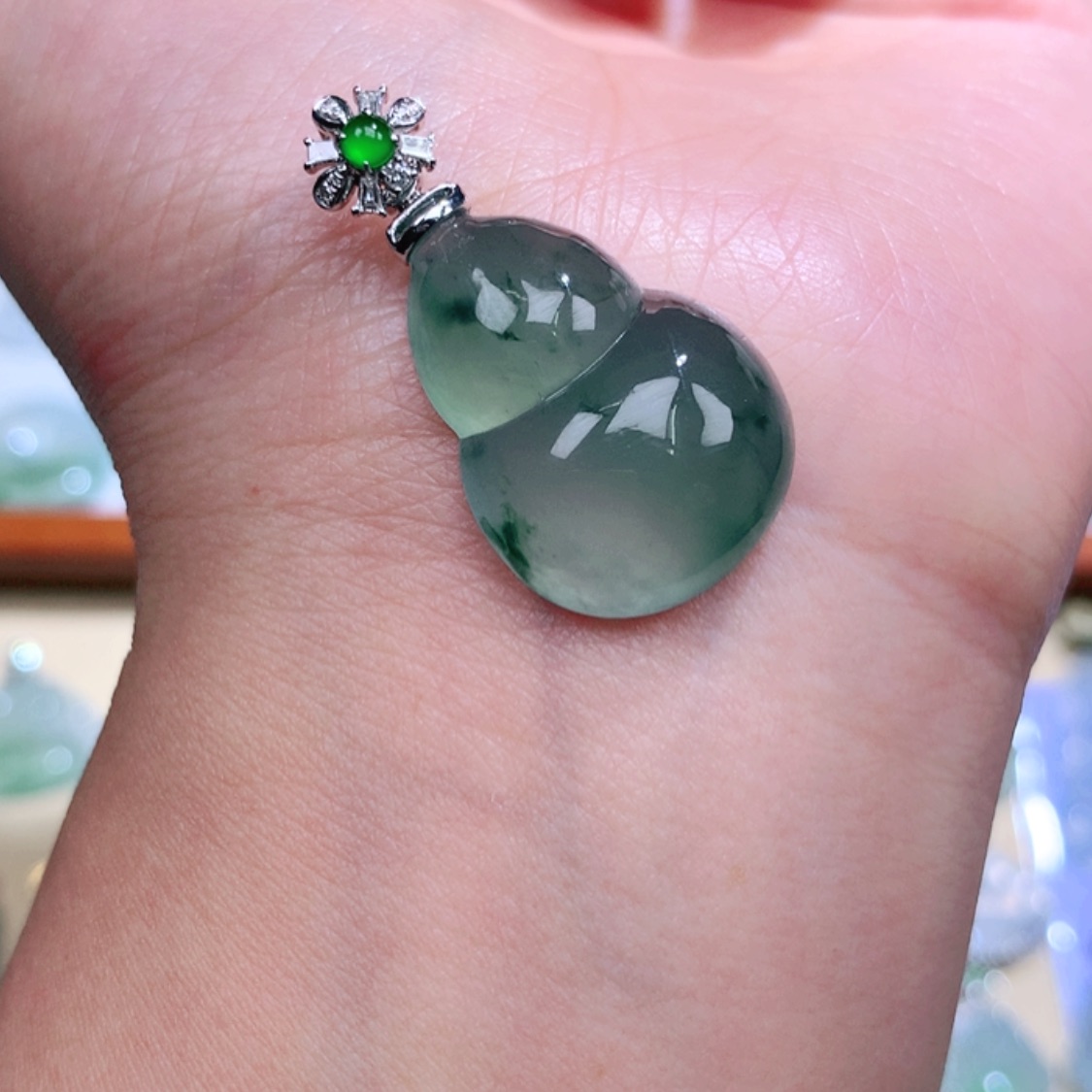 【闪购商品】翡翠颈饰18K金镶嵌葫芦