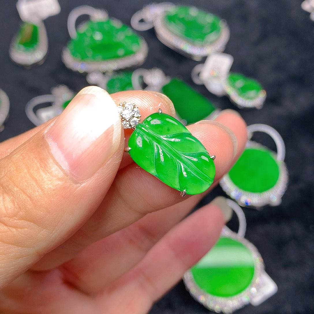 翡翠银S925镶嵌颈饰我