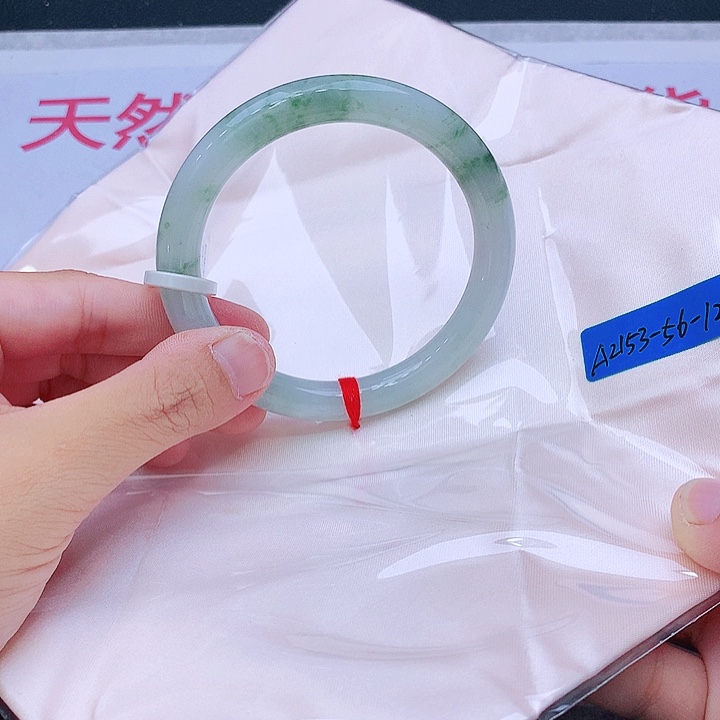 未镶嵌手镯翡翠翡翠