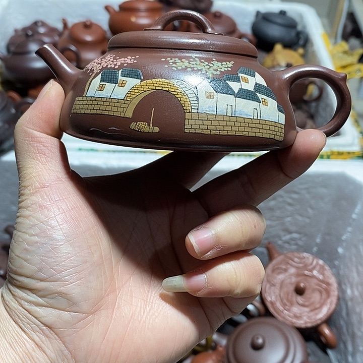 紫砂茶壶微瑕微笑