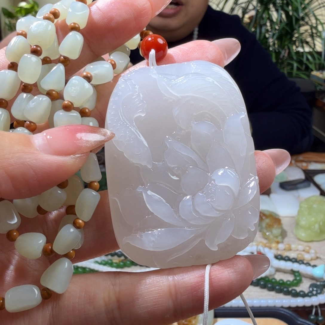 和田玉挂件未镶嵌T****r