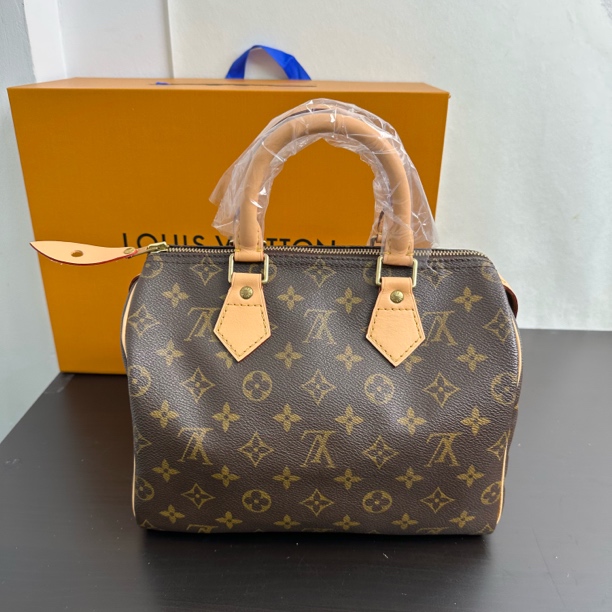 99新 LouisVuitton/路易威登 A286/Lv老花sp25包