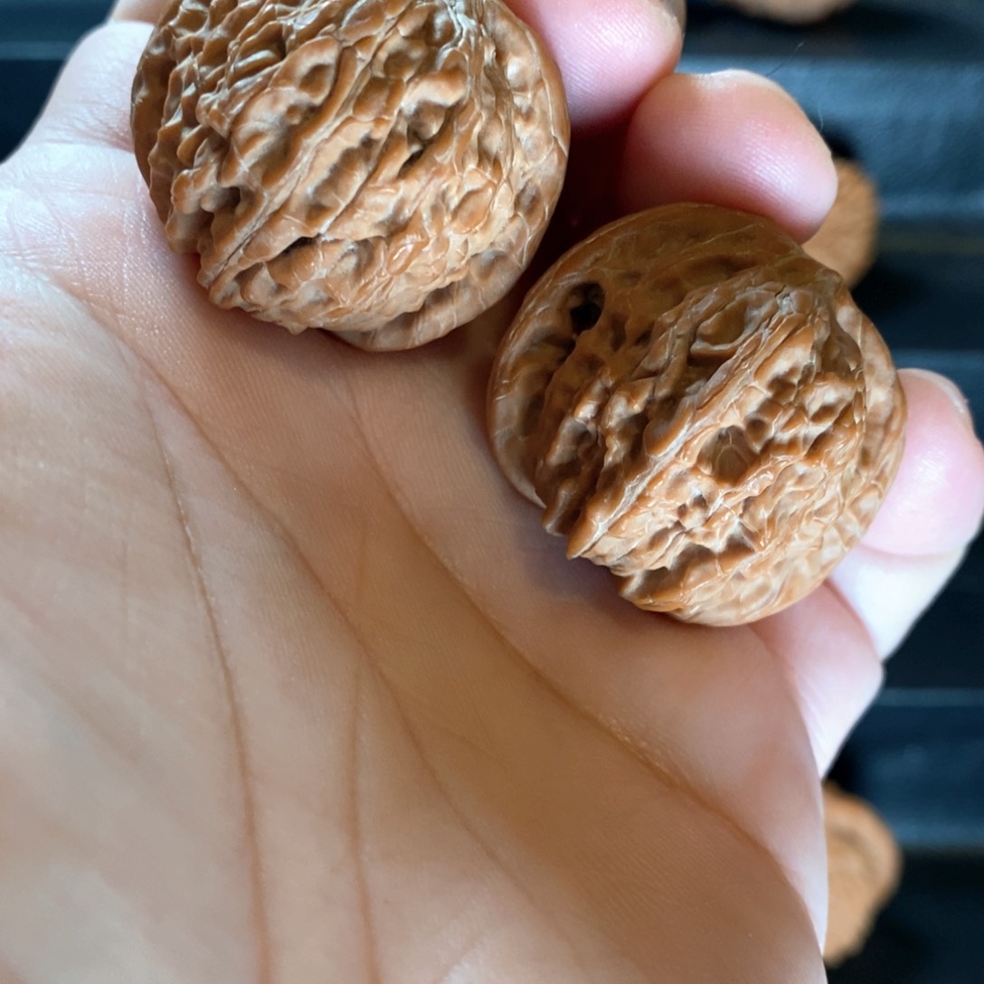 桃核把件原生态山地磨盘福利35