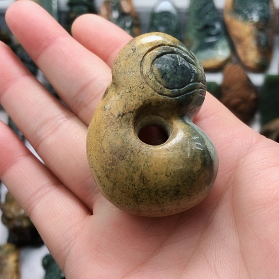 岫岩河磨玉（透闪石质玉）把件未镶嵌