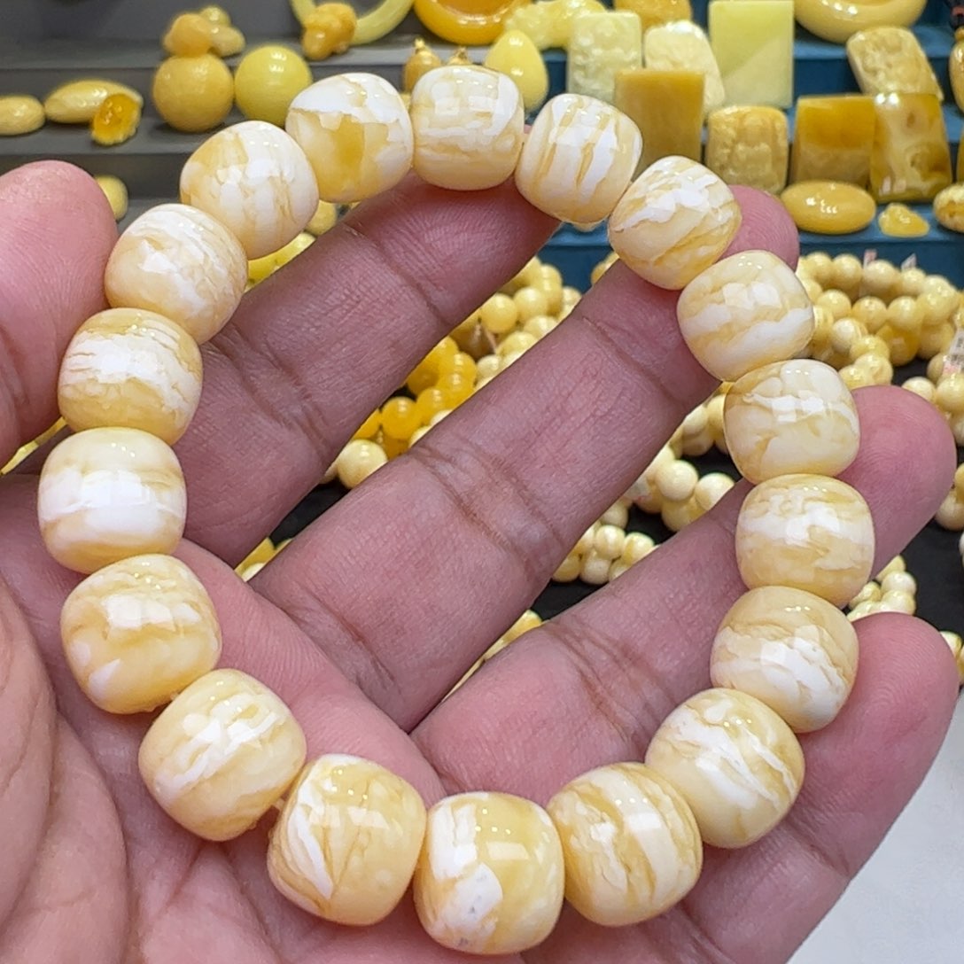 【闪购商品】蜜蜡裸石未镶嵌12加22.2克