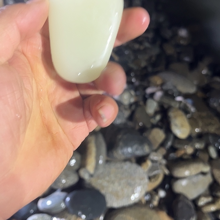 未镶嵌和田玉（糖玉）挂件