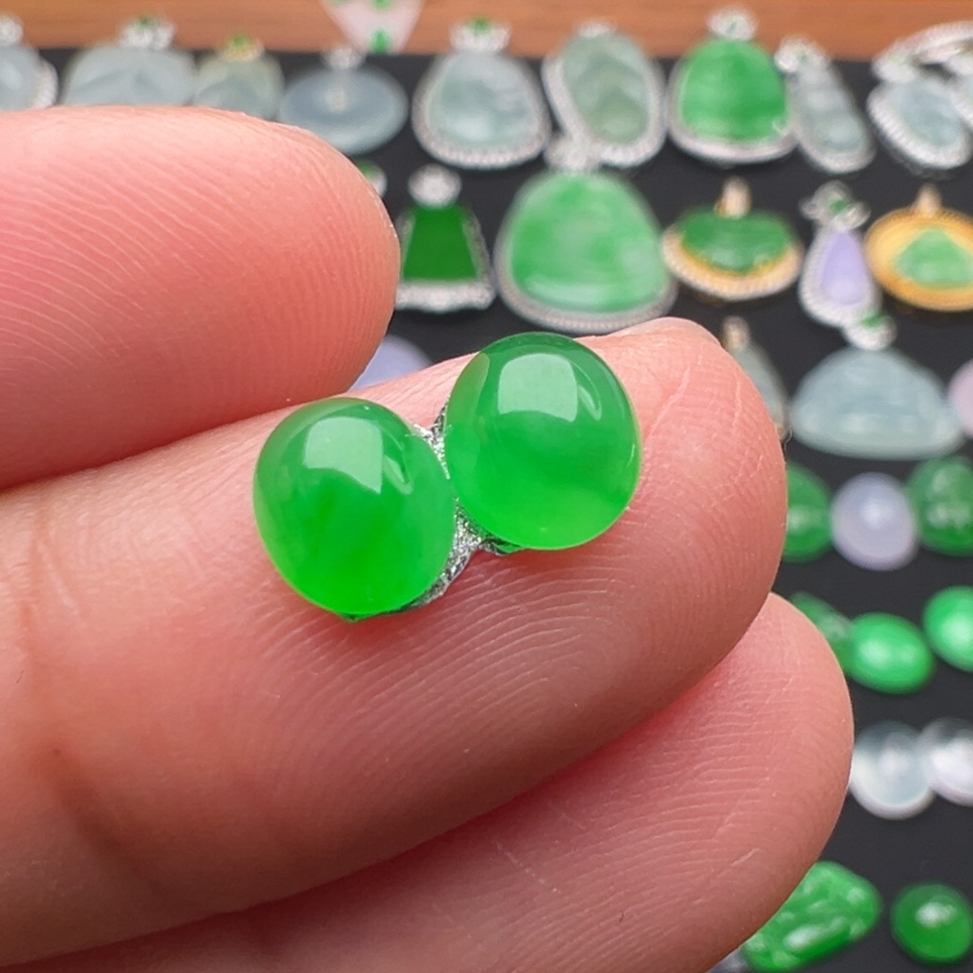 翡翠未镶嵌颈饰蛋6.6