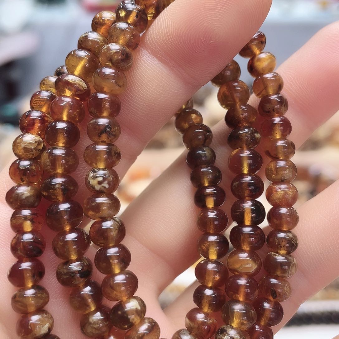 琥珀裸石未镶嵌六