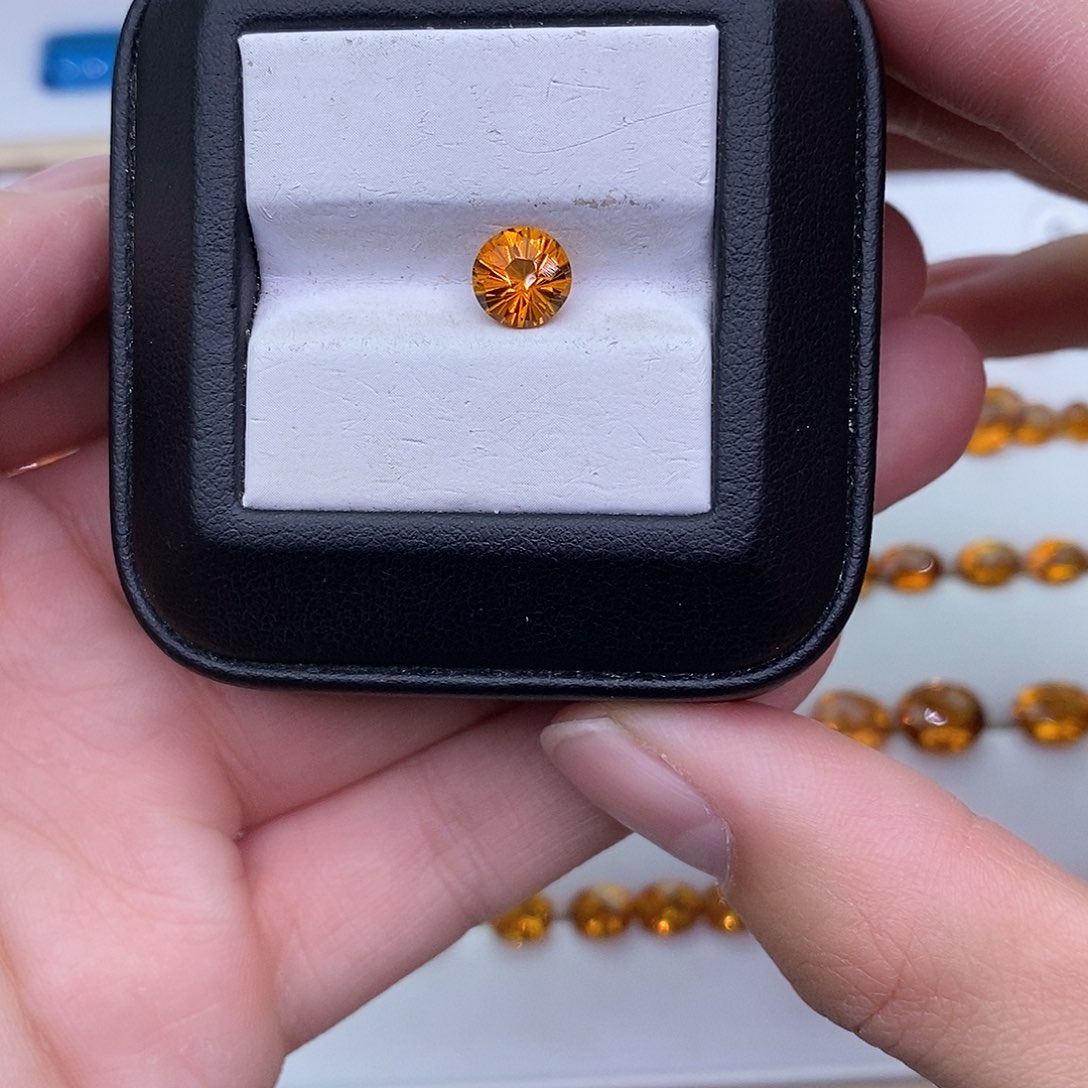 黄晶纯天然无优化黄水晶Q裸石定制未镶嵌于***~