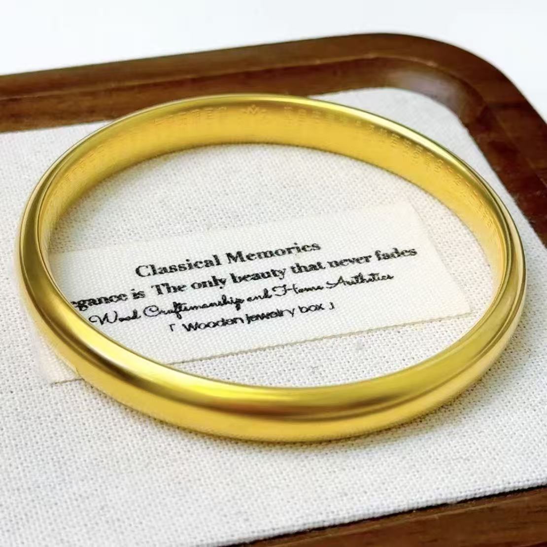 泥鳅背手镯经典百搭