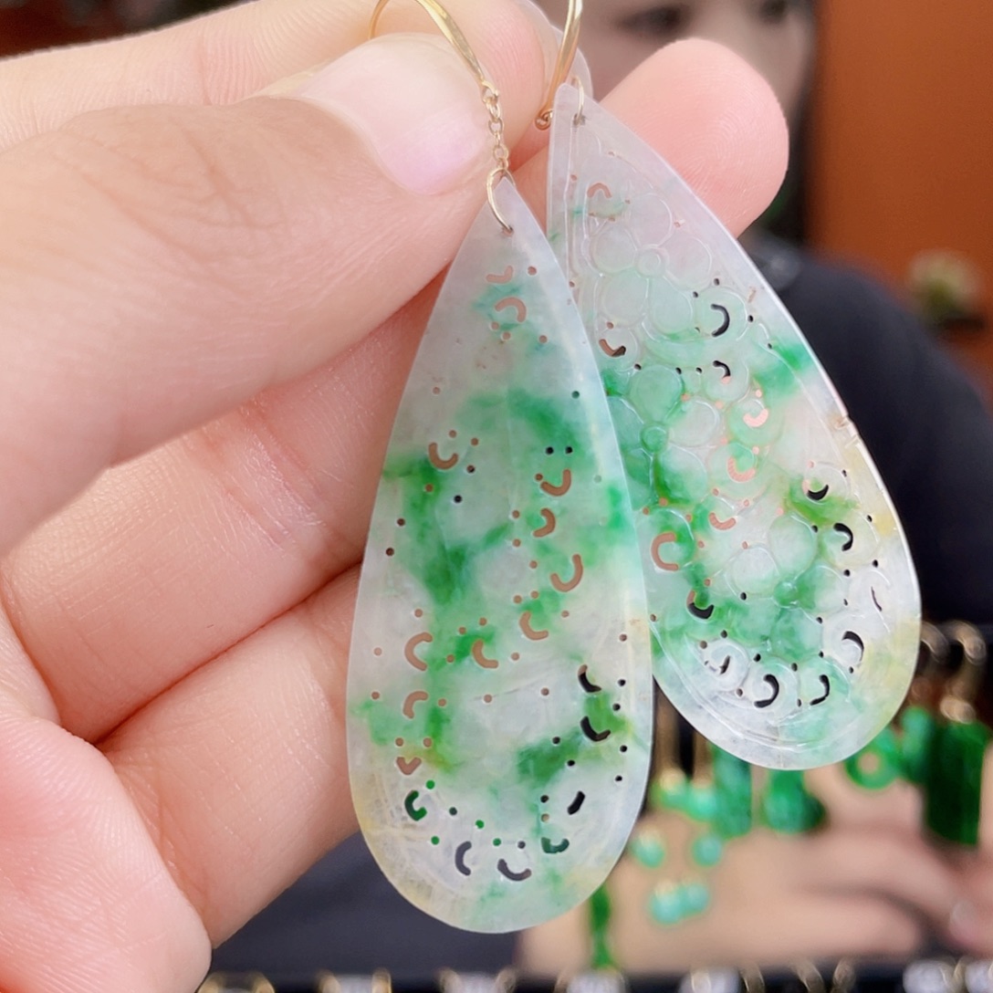 翡翠18K金镶嵌耳饰