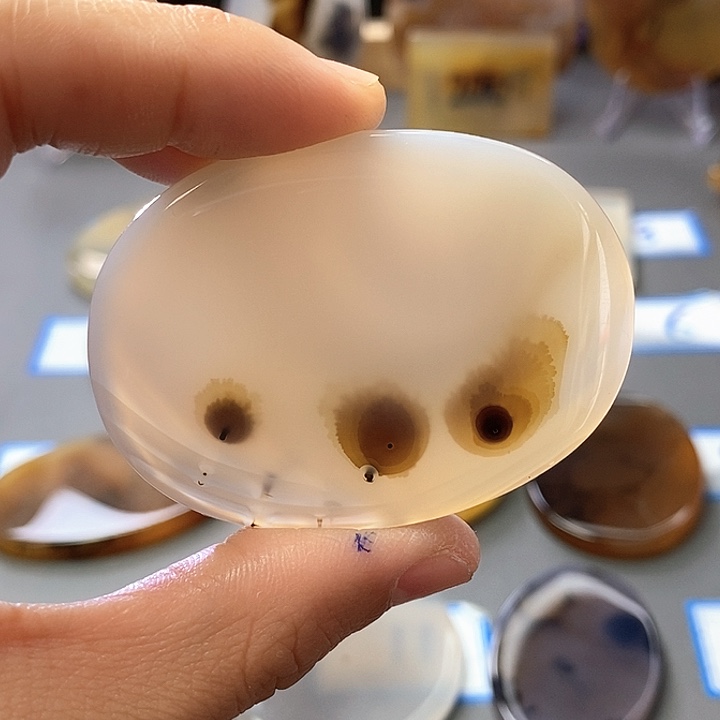 玛瑙/玉髓未镶嵌珠宝半成品