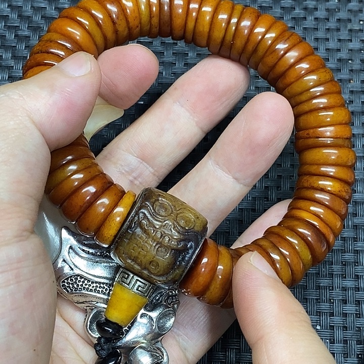 吊坠滴血莲花菩提