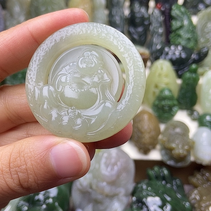 和田玉未镶嵌颈饰