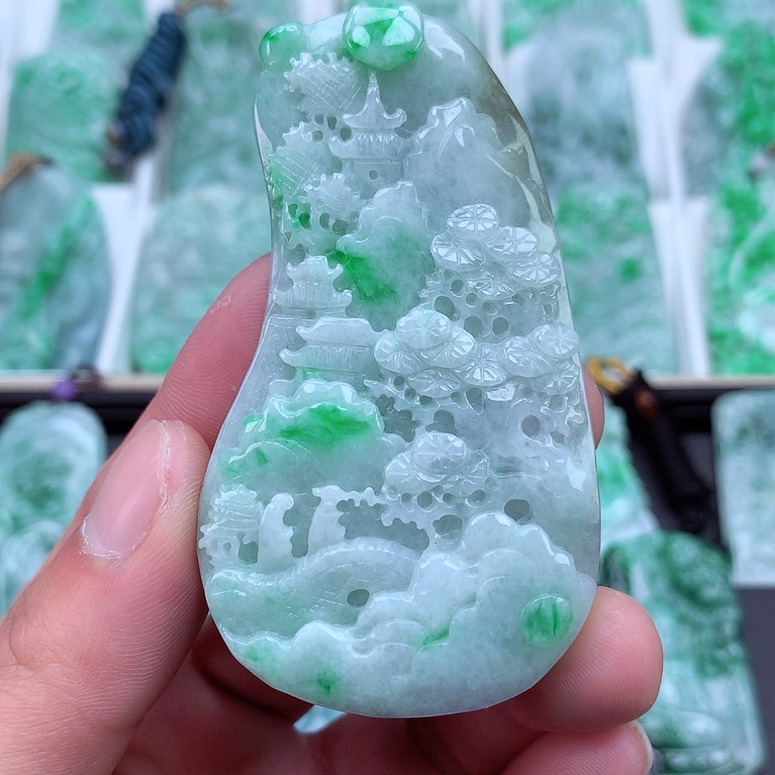 翡翠颈饰未镶嵌翡翠吊坠